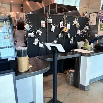 ELNO - Inside - Coffee & Tea Near Me - Panorama City, California ELNO - Inside - Coffee & Tea Near Me - Panorama City, California