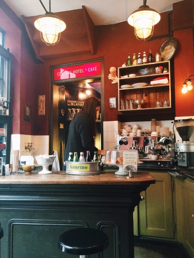 Central Hotel & Café