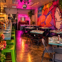 The Hummingbird - Dinning area
