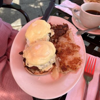 Summit Diner - Crab cake Benedict - Diners Near Me - Summit, New Jersey
