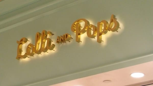 Lolli & Pops by null