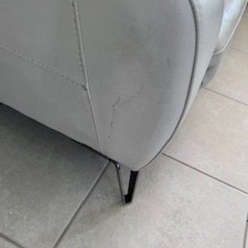 Eagle Moving - Scratches and dirt on leather - Movers Near Me - Fort Myers, Florida Eagle Moving - Scratches and dirt on leather - Movers Near Me - Fort Myers, Florida