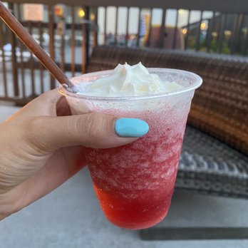Leaping Lizards Tiki Bar - Frozen strawberry daiquiri - Tiki Bars Near Me - Carolina Beach, North Carolina