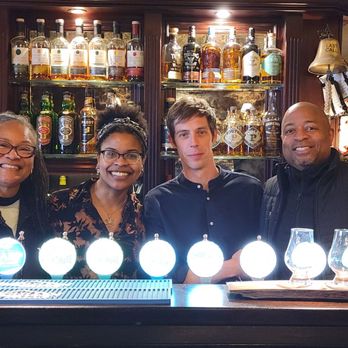 Abbey Tavern - Ryan, the Master Bar Tender!  Original Manchester Gangster!! - Pubs Near Me - Howth, D