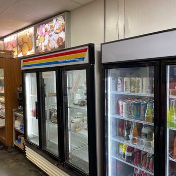 La Perla Produce - drinks refrigerator next to the restaurant - Mexican Near Me - Benton Harbor, Michigan