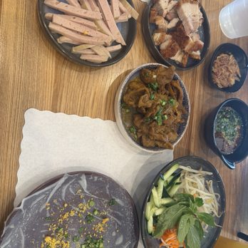 Quan Nhii - Plates are super small but delicious - Vietnamese Near Me - Westminster, California Quan Nhii - Plates are super small but delicious - Vietnamese Near Me - Westminster, California