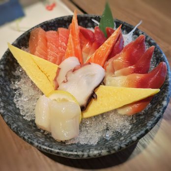 August 8 - August 8 - Sashimi Assortment: small portions of salmon, scallop, octopus, arctic clam, etc - Japanese Near Me - Brampton, Ontario
