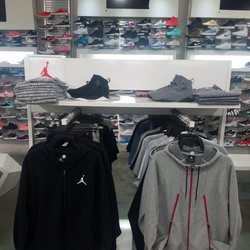 Shoe Palace