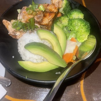 Neecha Thai - Salmon Bowl - Thai Near Me - Oakland, California