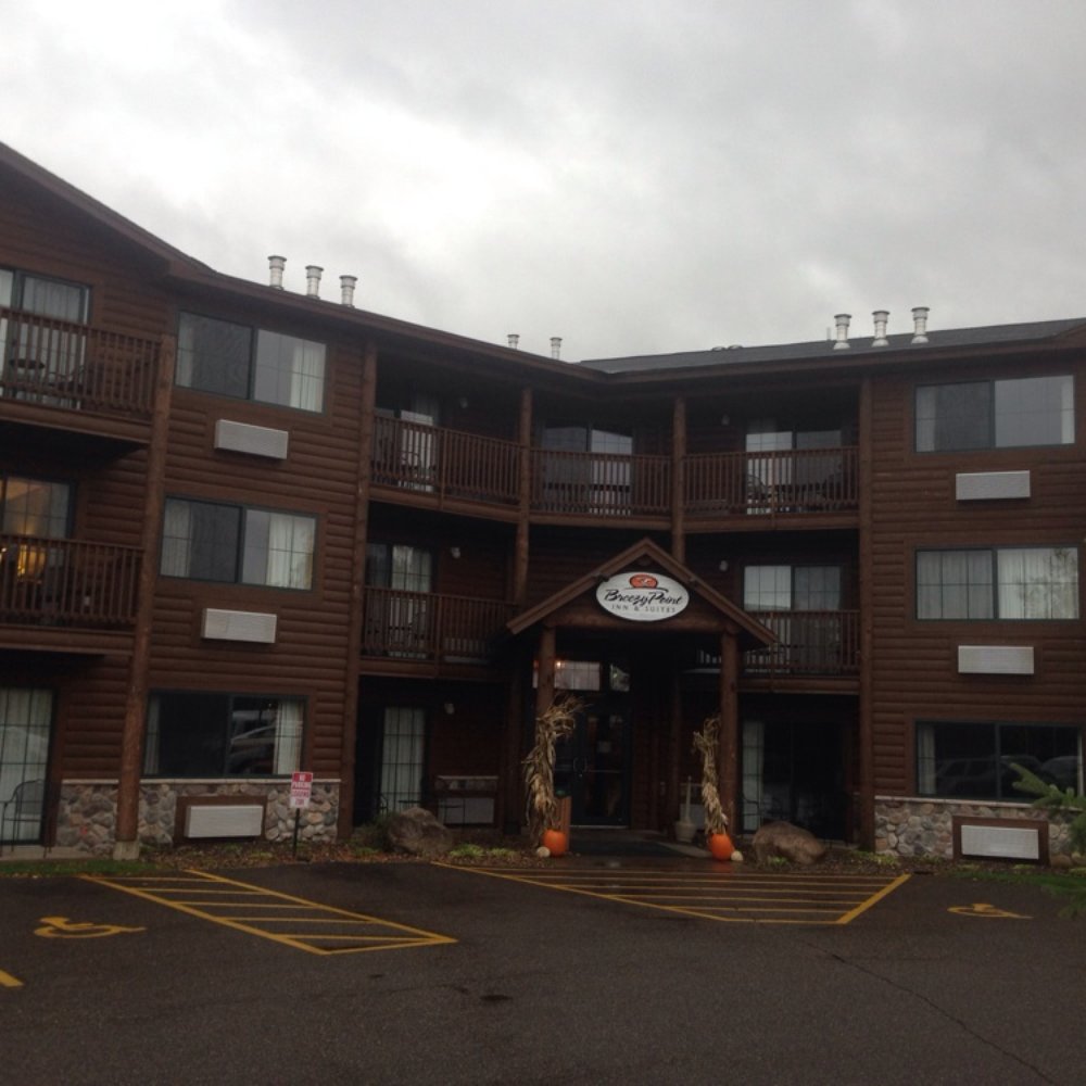 Breezy Point Resort - Main entrance - Hotels Near Me - Breezy Point, Minnesota