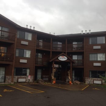Breezy Point Resort - Main entrance - Hotels Near Me - Breezy Point, Minnesota Breezy Point Resort - Main entrance - Hotels Near Me - Breezy Point, Minnesota