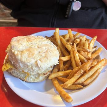 821 Café - Turkey, egg and cheese on biscuit - New American Near Me - Richmond, Virginia 821 Café - Turkey, egg and cheese on biscuit - New American Near Me - Richmond, Virginia