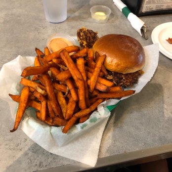 The Junction Diner - The Flying Yankee Sandwich - American Near Me - Forest Park, Illinois