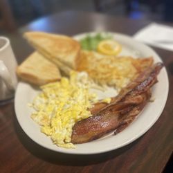 Apogee Pub & Eatery - Breakfast deluxe