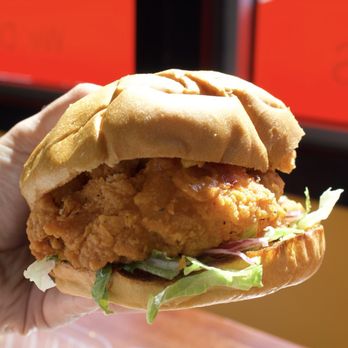 Halal Munchies - Spicy chicken sandwich. - Middle Eastern Near Me - Berlin, Connecticut