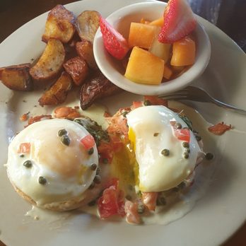 Empire Cafe - Salmon and spinach egg Benedict, and it was amazing! - Breakfast & Brunch Near Me - Houston, Texas