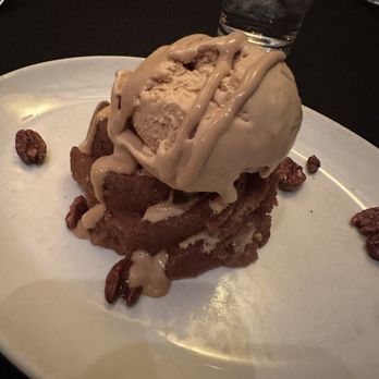 Carnivale Chicago - Banana pecan toffee cake - Latin American Near Me - Chicago, Illinois Carnivale Chicago - Banana pecan toffee cake - Latin American Near Me - Chicago, Illinois