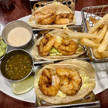 Wild Pine Kitchen & Bar - Fish tacos - Cocktail Bars Near Me - Truckee, California