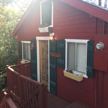 The Idyllwild Bunkhouse - Hotels Near Me - Idyllwild, California