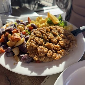 Red Rock Cafe - Chicken Fried Steak - Breakfast & Brunch Near Me - Sedona, Arizona Red Rock Cafe - Chicken Fried Steak - Breakfast & Brunch Near Me - Sedona, Arizona
