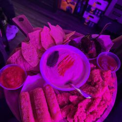 UPTWN Lounge - Plater