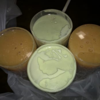 Paloma Blanca - Avocado smoothie - Pakistani Near Me - Barcelona, B