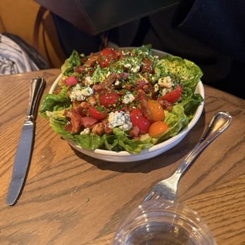 Carne Mare - Salad - Steakhouses Near Me - New York, New York