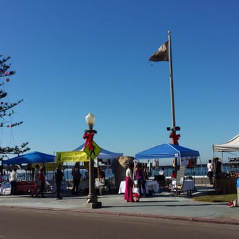 Ocean Beach Boardwalk - Christmas time. - Local Flavor Near Me - San Diego, California Ocean Beach Boardwalk - Christmas time. - Local Flavor Near Me - San Diego, California