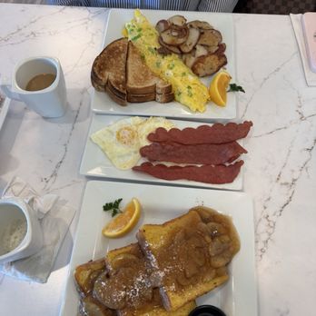 Keke's Breakfast Cafe - The best breakfast place I've been to in a while!  Sunaly served us and she was very attentive and everyone around as well! - Breakfast & Brunch Near Me - La Quinta, California