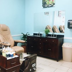 Lily Nails & Spa