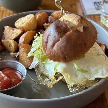 Le Coin - Breakfast sandwich - Seafood Near Me - Seattle, Washington