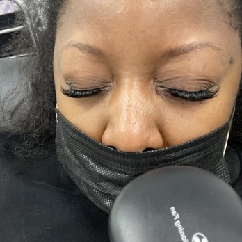 Class Of Sass - Hybrid lashes with Limari - Waxing Near Me - Orlando, Florida