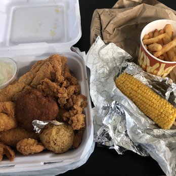Sugar's Crab Shack - Sugar's Sampler with an additional side of corn on the cob. - Seafood Near Me - Richmond, Virginia