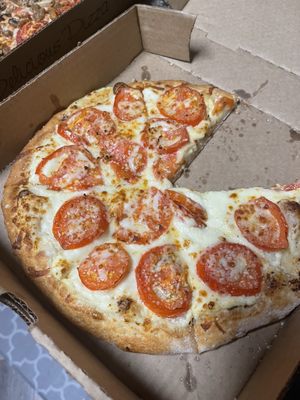 Crazy Tomato Pizza by null