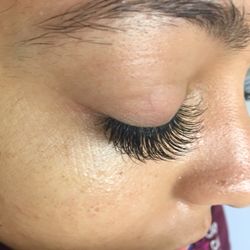 Mink individual eyelashes extensions...