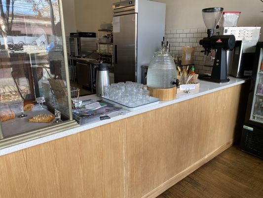 The Proper Cup by null