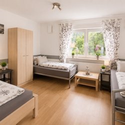 Ferienwohnung Bailey in Laupheim bei Ulm - Schlafzimmer 1 OG