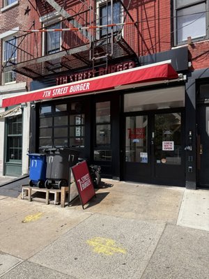 7th Street Burger DUMBO by null
