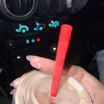Smoothie King - Plastic piece I found in my smoothie - Juice Bars & Smoothies Near Me - St. Petersburg, Florida