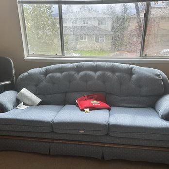 Master Lee Moving - The couch is no longer in the same level after the move - Movers Near Me - Fremont, California
