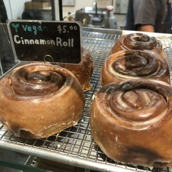 Good Town Doughnuts - Cinnamon roll - Donuts Near Me - Costa Mesa, California
