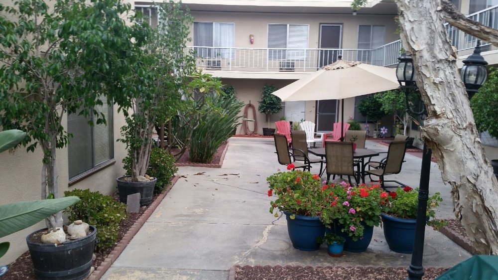 WINONA TOWERS APARTMENTS Updated June 2024 4544 Winona Ave, San Diego, California