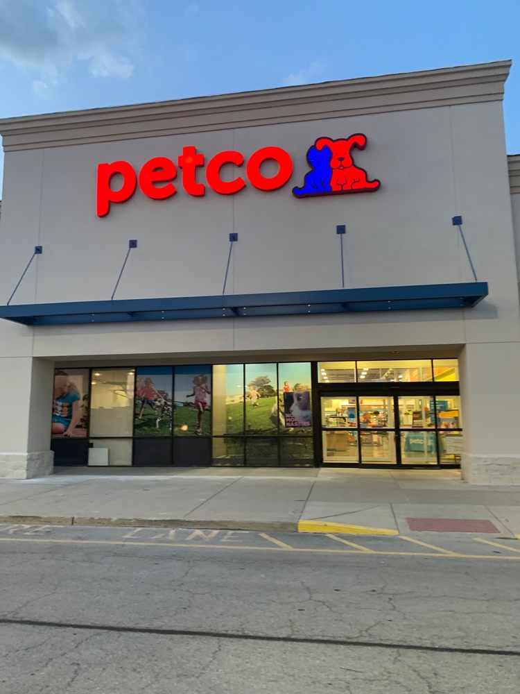 PETCO 38 Photos & 37 Reviews 2160 East 116th St, Carmel, Indiana