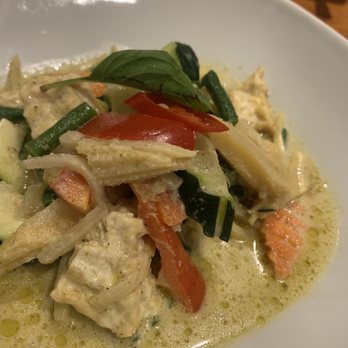 Curry & Cocos - Green curry with vegetables - Thai Near Me - Den Haag, ZH Curry & Cocos - Green curry with vegetables - Thai Near Me - Den Haag, ZH