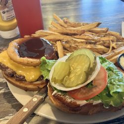 The Club - Astroburger has fried onion ring and bbq sauce