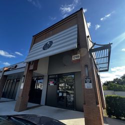 Flame Liquors - Outside
