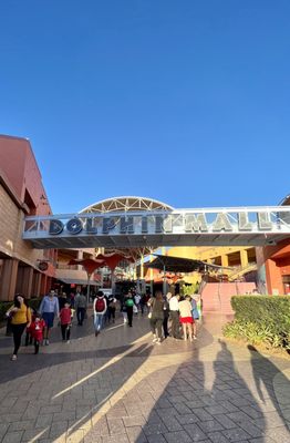 Dolphin Mall by null