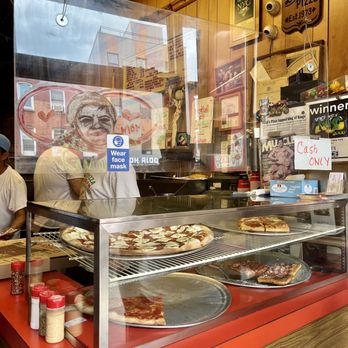 Luigi's Pizza - Display - Pizza Near Me - Brooklyn, New York Luigi's Pizza - Display - Pizza Near Me - Brooklyn, New York