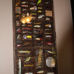 Top O' The River - Wonderful decor with the old photographs and memorabilia of the Pickwick area