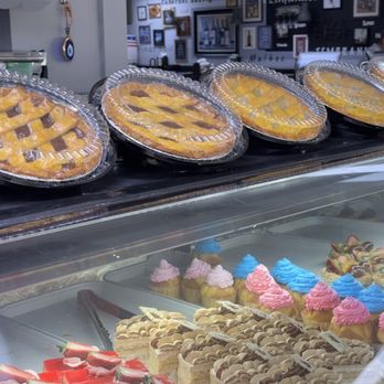 Bakery 186 - Bakeries Near Me - Hialeah, Florida